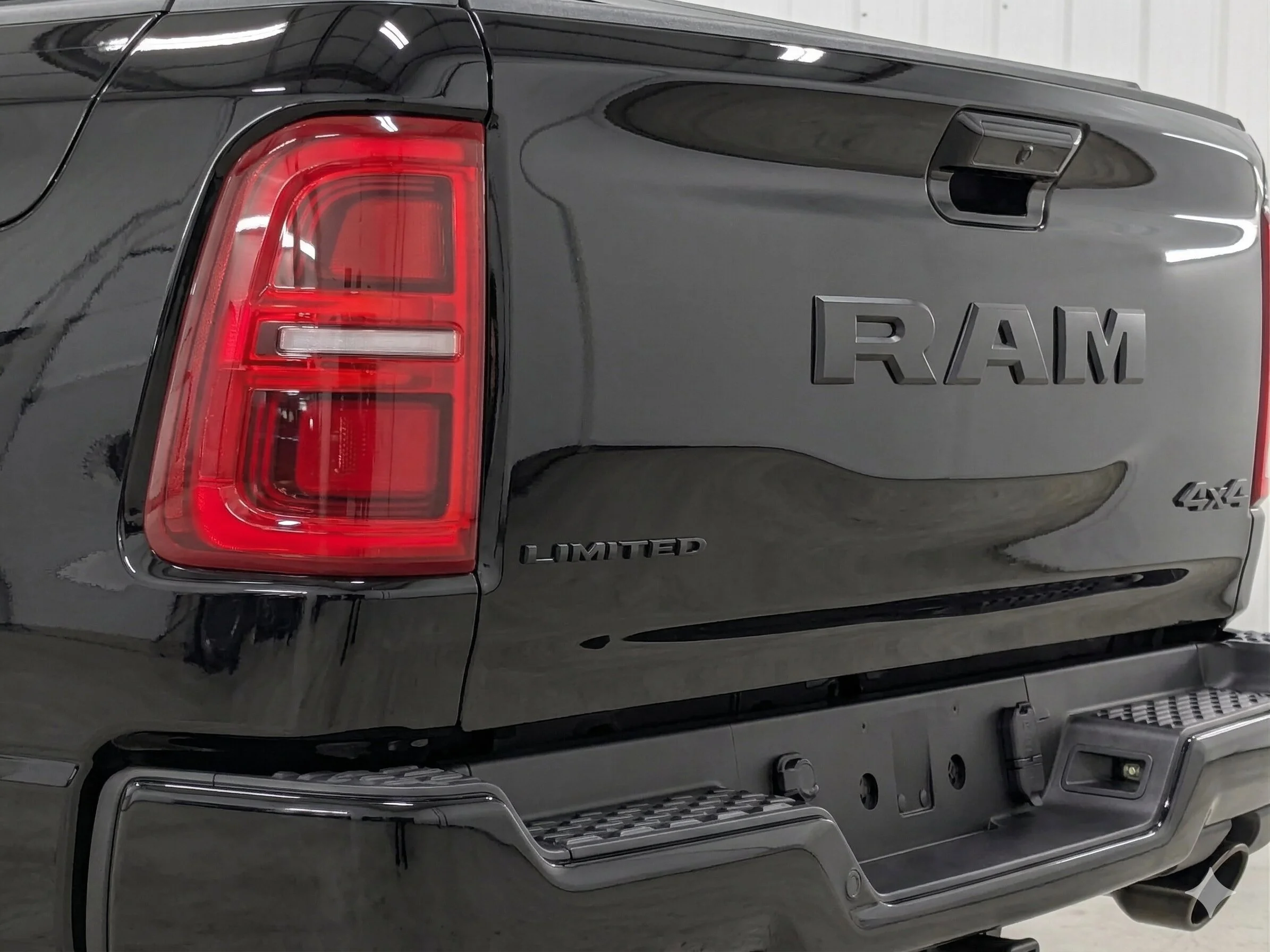 New 2026 Black RAM Limited - 5.7L HEMI V8 LEVEL 1 PKG PANO SUNROOF image 11