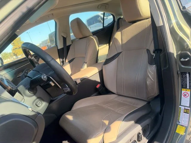 Used 2019 Green Lexus 350 Luxury image 17
