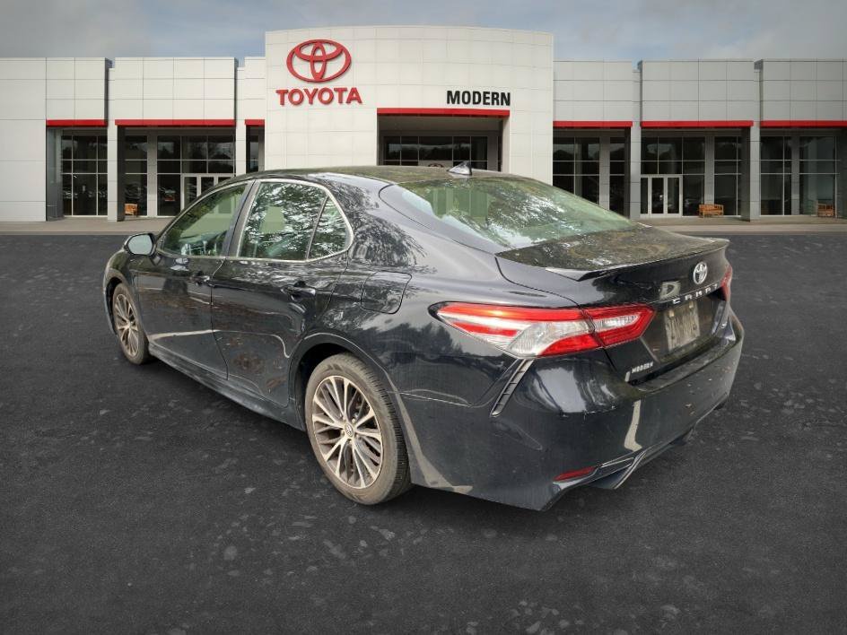 Used 2019 Midnight Black Metallic Toyota SE image 7
