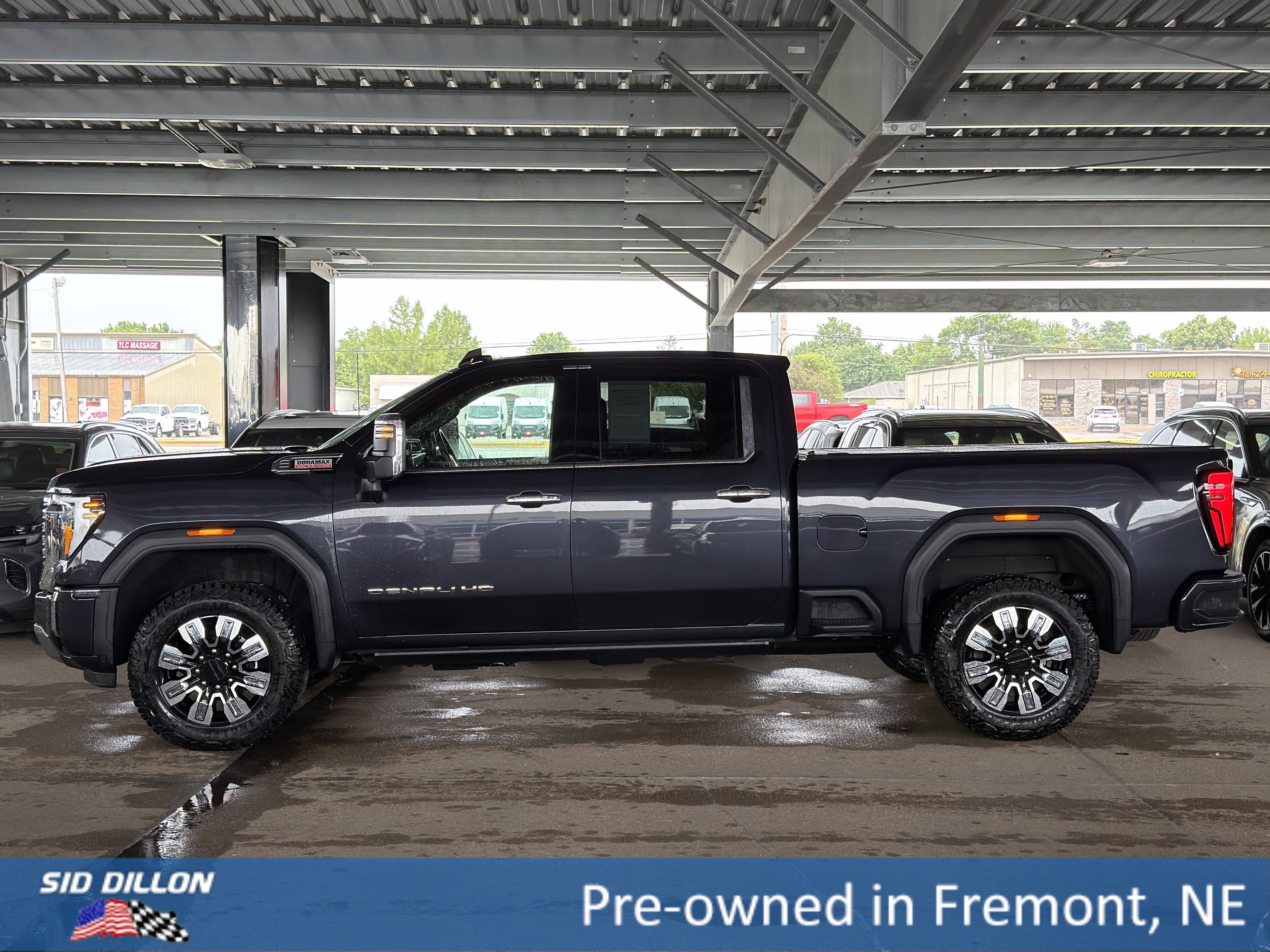 Used 2025 Titanium Rush Metallic GMC Denali image 6