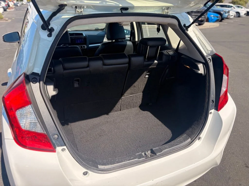 Used 2017 White Honda EX-L image 14