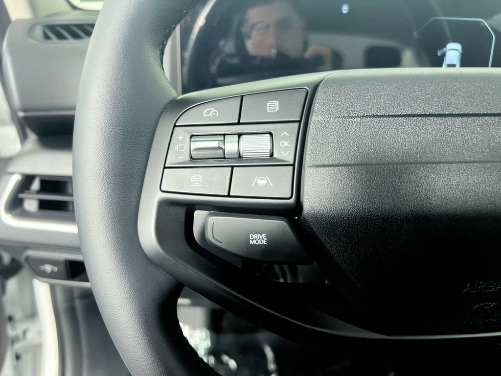New 2026 Snow White Pearl Kia EX image 15