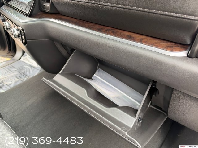 2025 GMC Sierra 1500 SLT - Photo 13