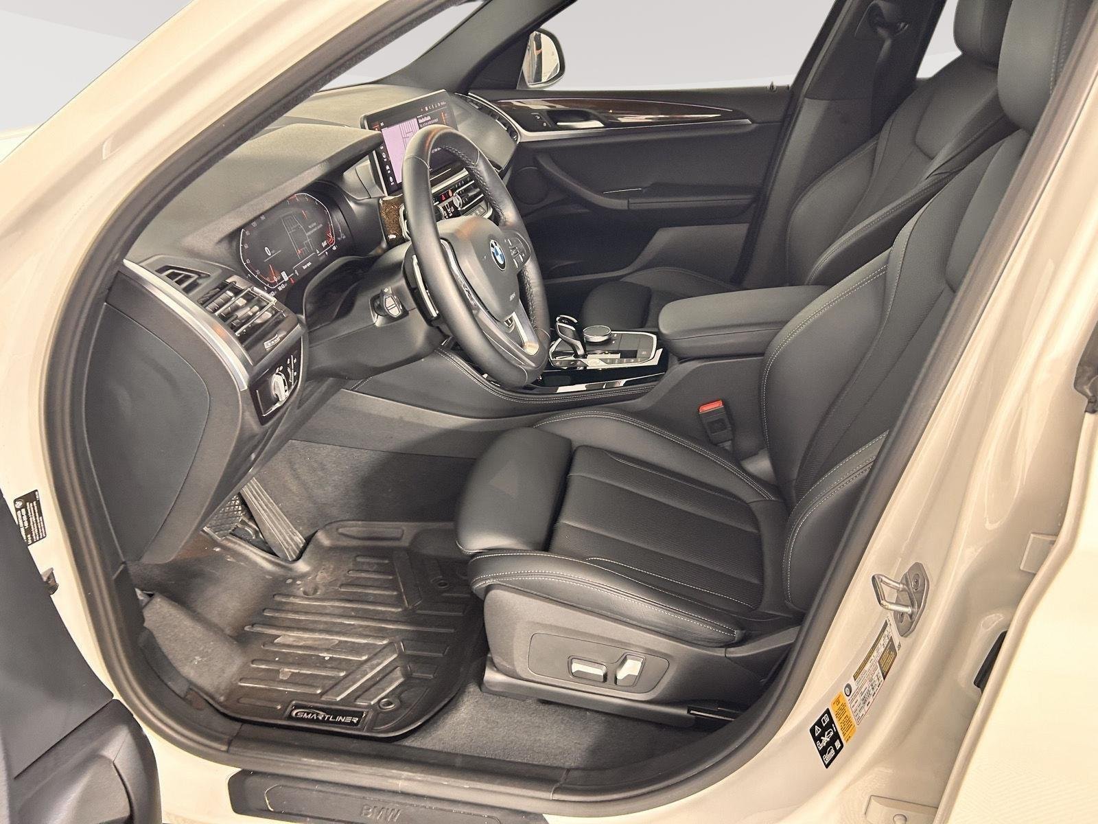 Used 2022 Alpine White BMW xDrive30i image 3