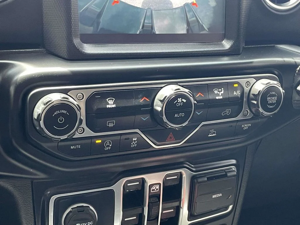 Used 2022 Gray Jeep Unlimited Sahara image 37