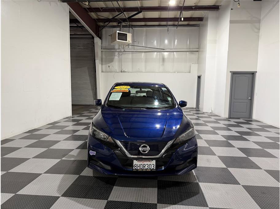 2019 Nissan Leaf S photo 2