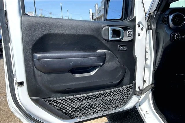 Used 2021 White Jeep Sport image 17