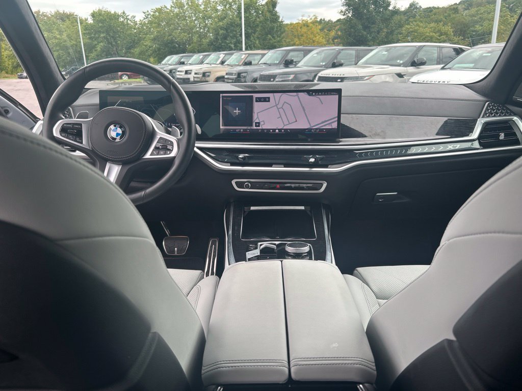 Used 2025 Brooklyn Gray Metallic BMW xDrive40i image 14
