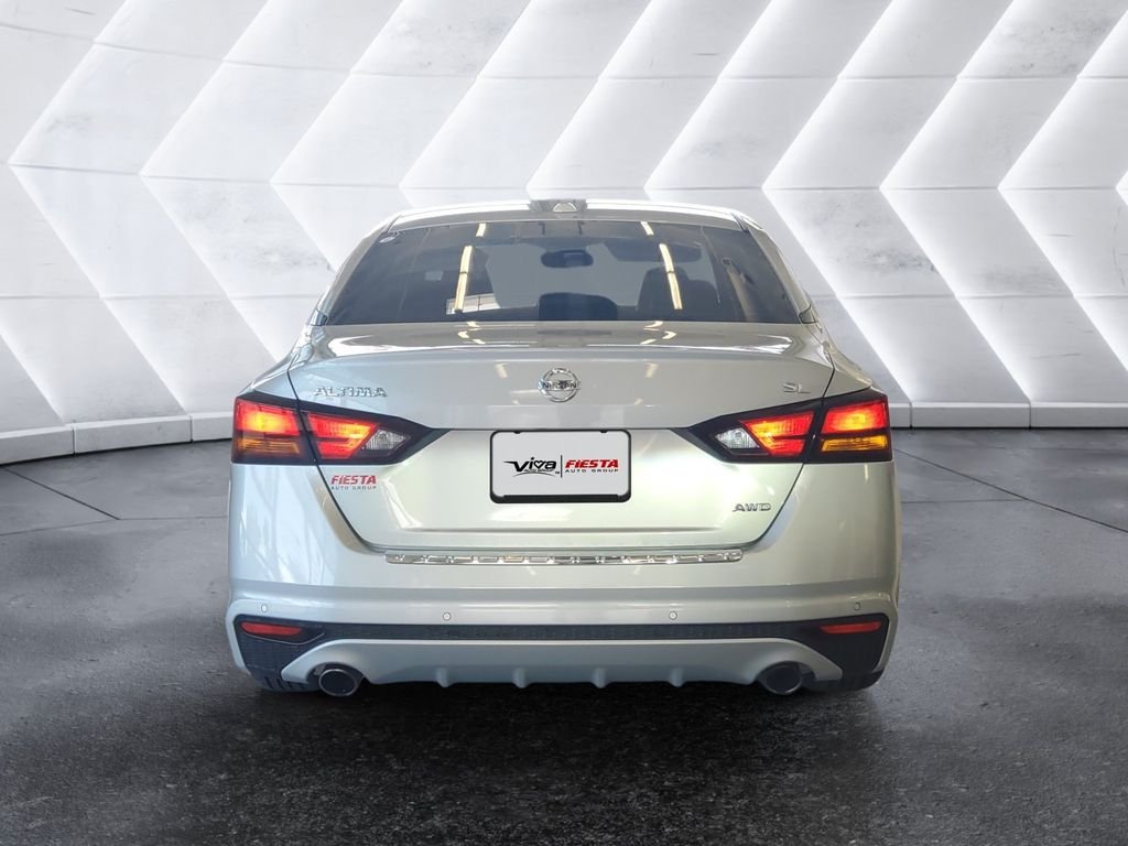 Used 2022 Silver Nissan 2.5 SL image 5