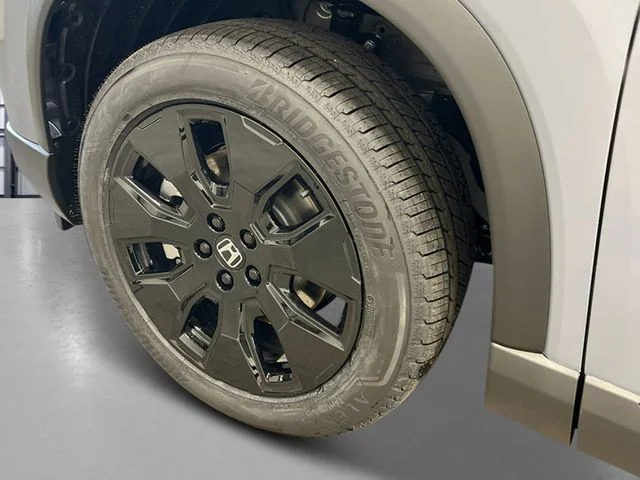 New 2026 Sonic Gray Pearl Honda Black Edition image 11