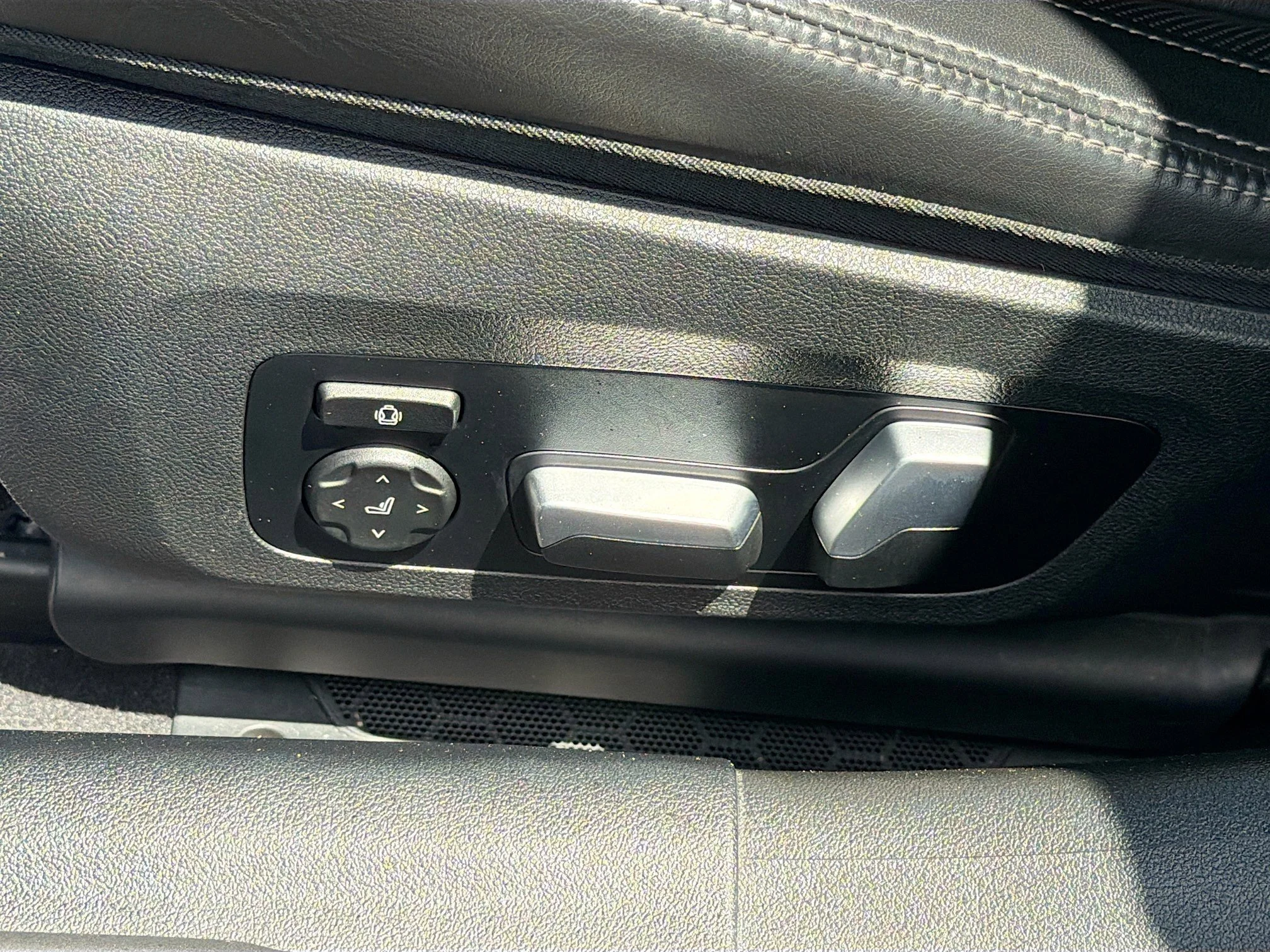 Used 2023 Black Sapphire Metallic BMW 840i image 24