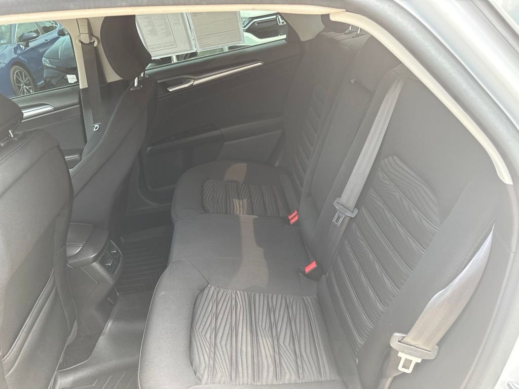 Used 2016 White Ford SE image 24