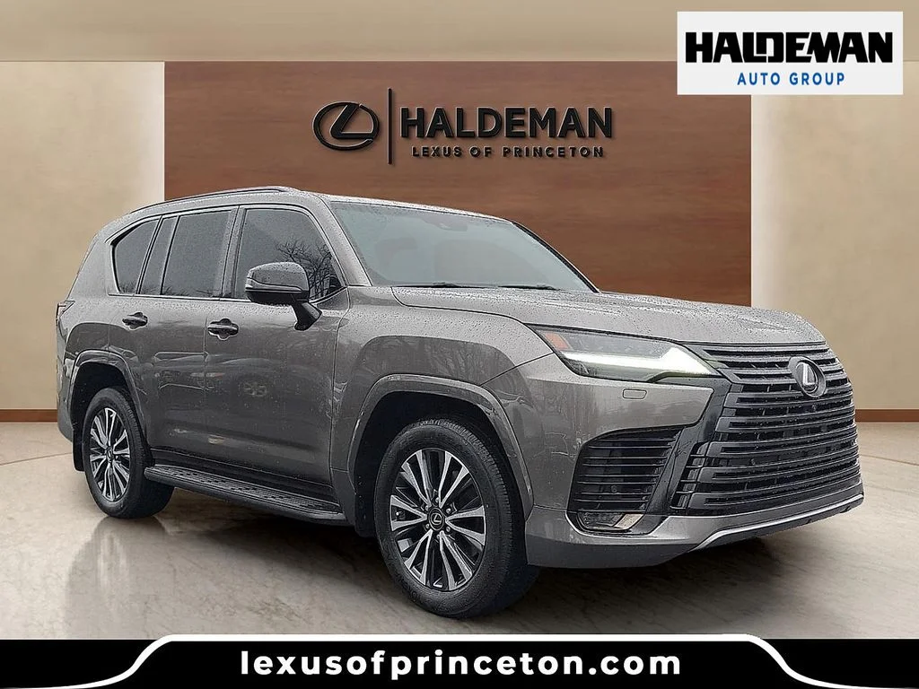 2023 Lexus LX 600 600 Premium's photo