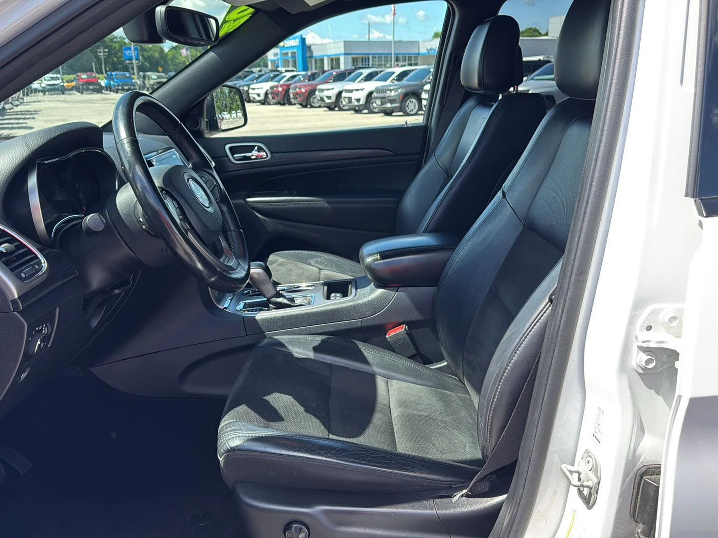 Used 2020 Bright White Clearcoat Jeep Altitude image 9