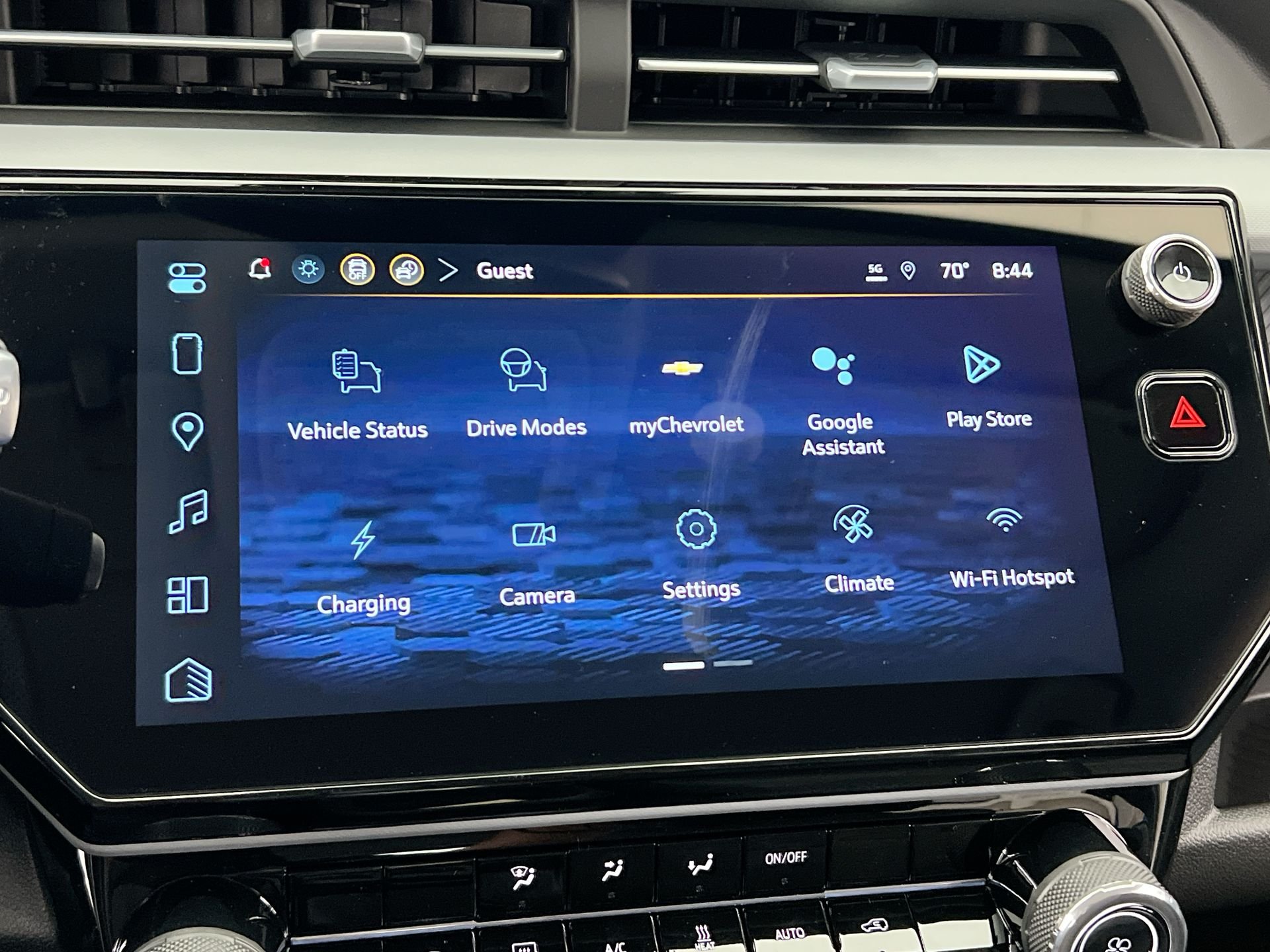 2027 Chevrolet Bolt LT - Photo 44