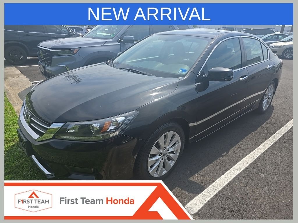 Used 2015 Black Honda EX image 1