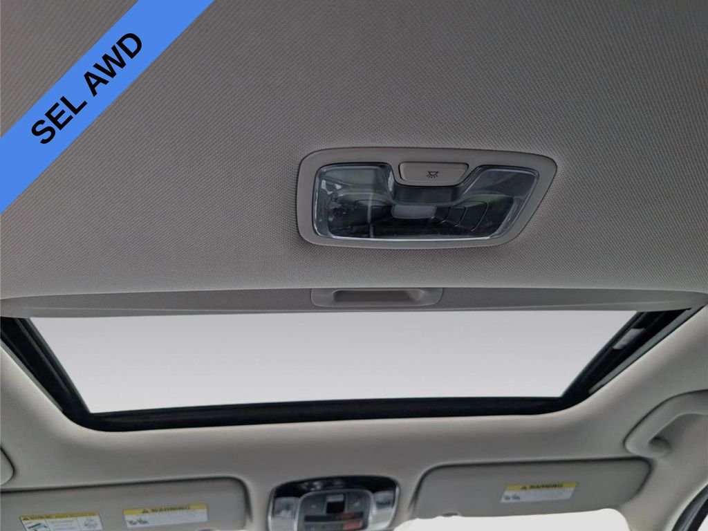 Used 2023 White Hyundai SEL image 20