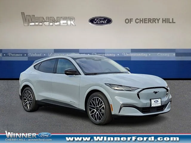 2025 Ford Mustang-Mach-e Premium's photo