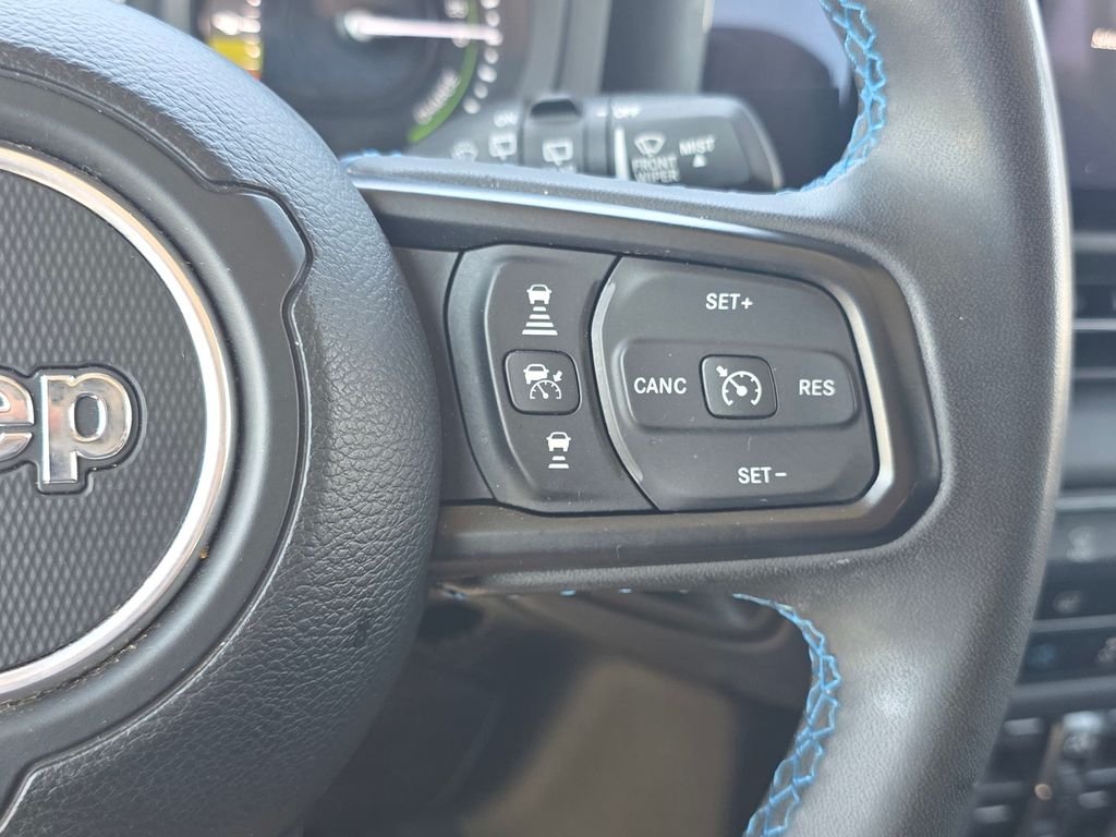 Used 2024 Gray Jeep Rubicon 4xe image 39