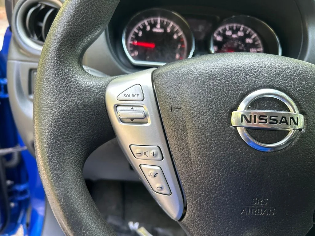 Used 2016 Blue Nissan 1.6 SV image 21