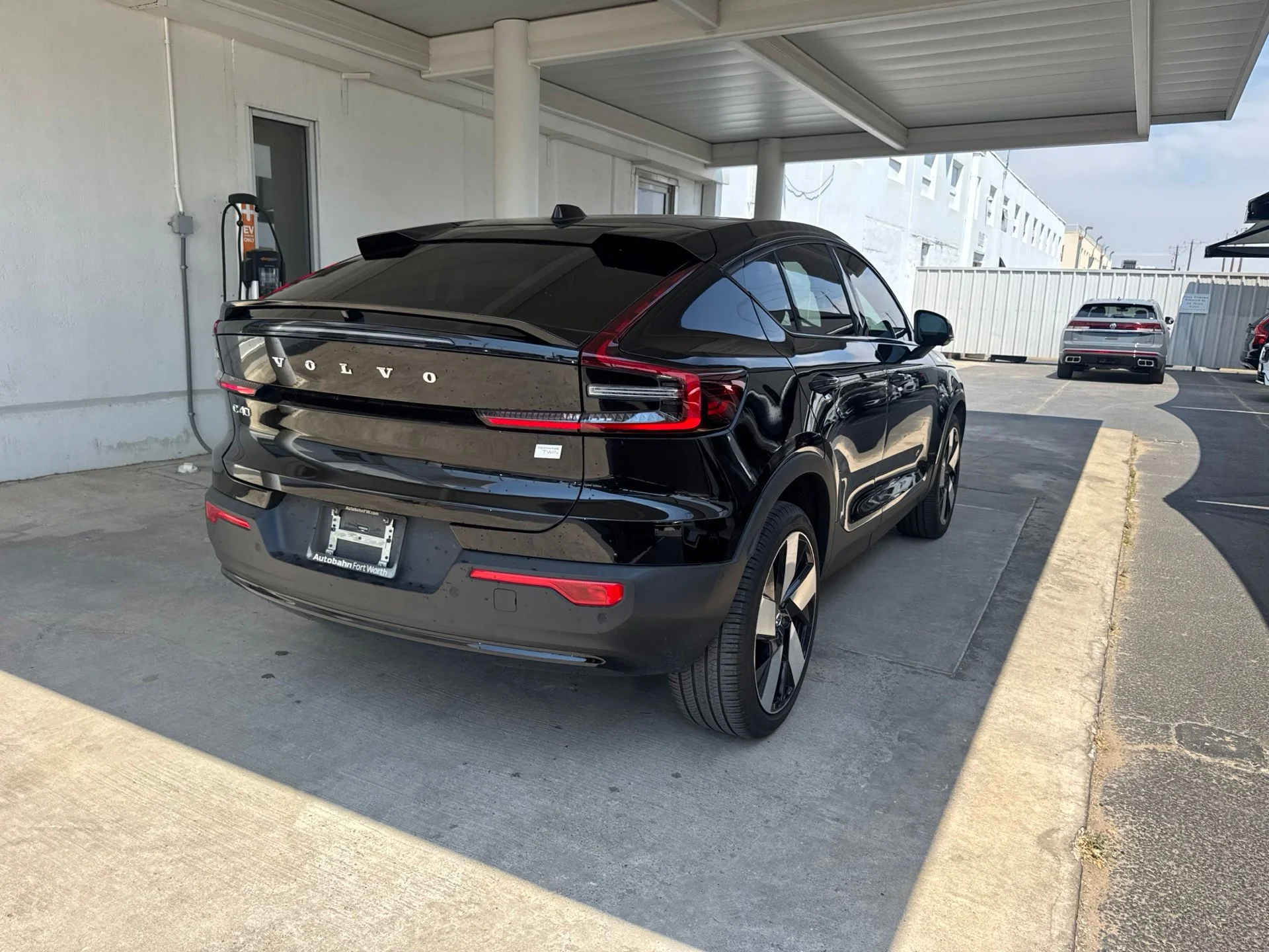 Used 2023 Black Volvo Ultimate image 5