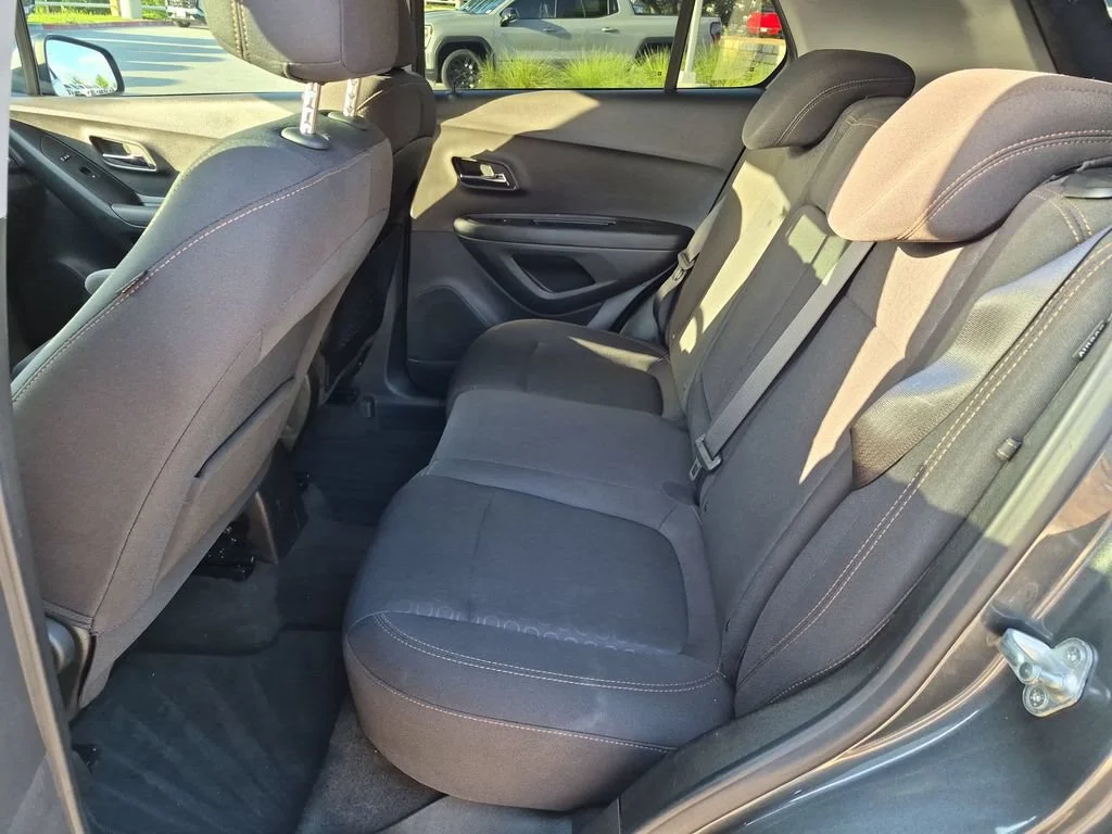 Used 2020 NIGHTFALL GRAY METALLIC Chevrolet LS image 34