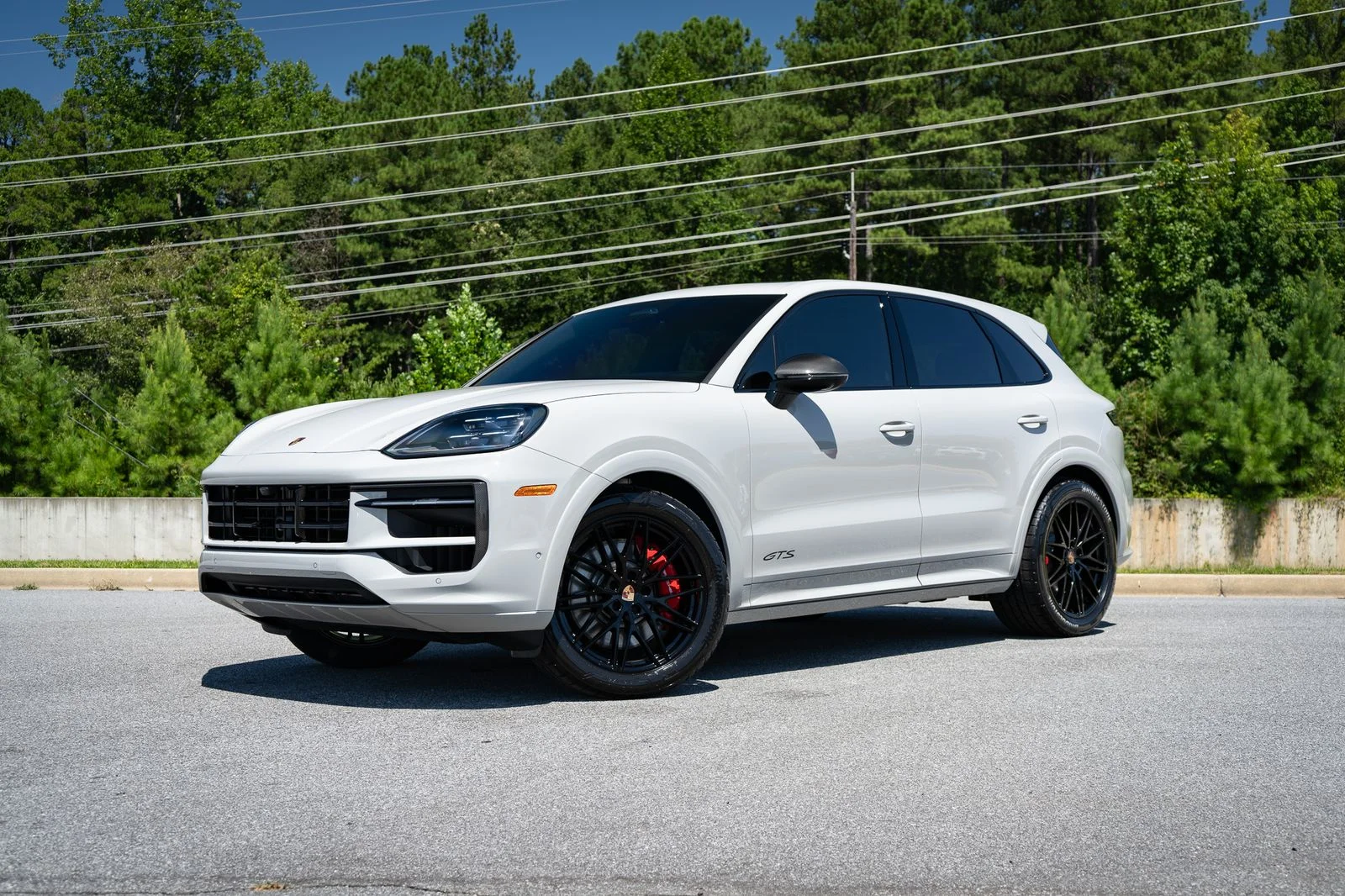 Used 2023  Porsche GTS image 3
