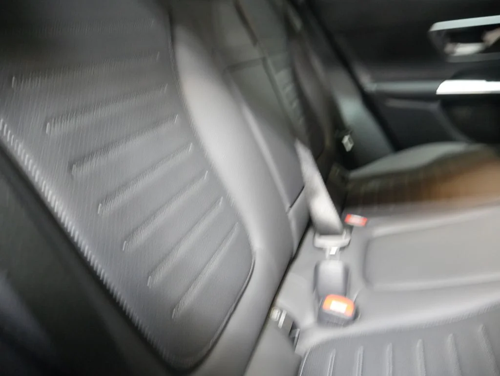 Certified Used 2026 Black Mercedes-Benz GLC 300 image 33