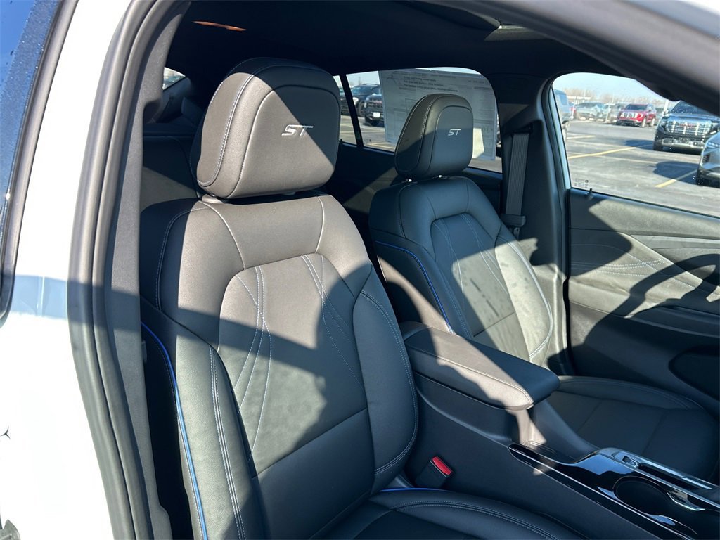 2026 BUICK ENVISTA - Image 32