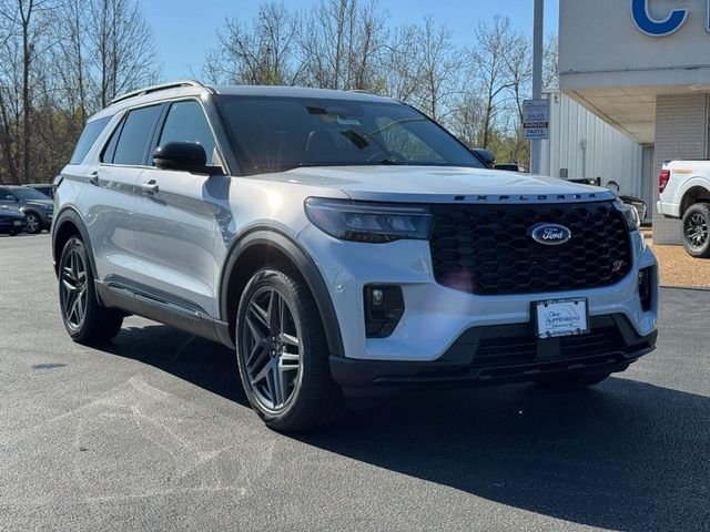 New 2026 Space White Metallic Ford ST image 2