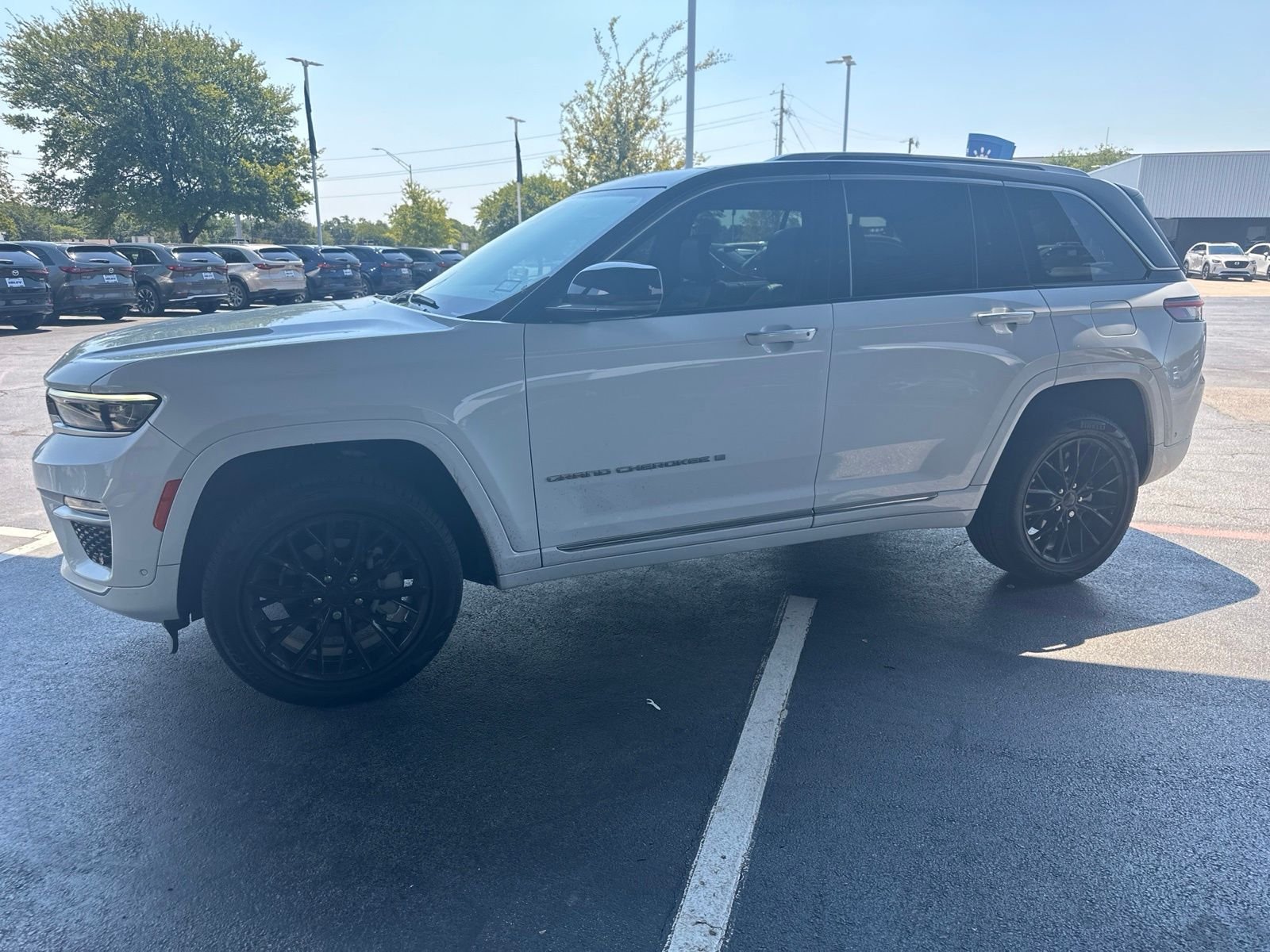 Used 2022 Bright White Clearcoat Jeep Summit image 4