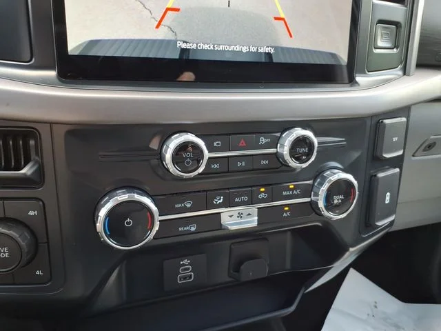Used 2025 White Ford XLT image 28