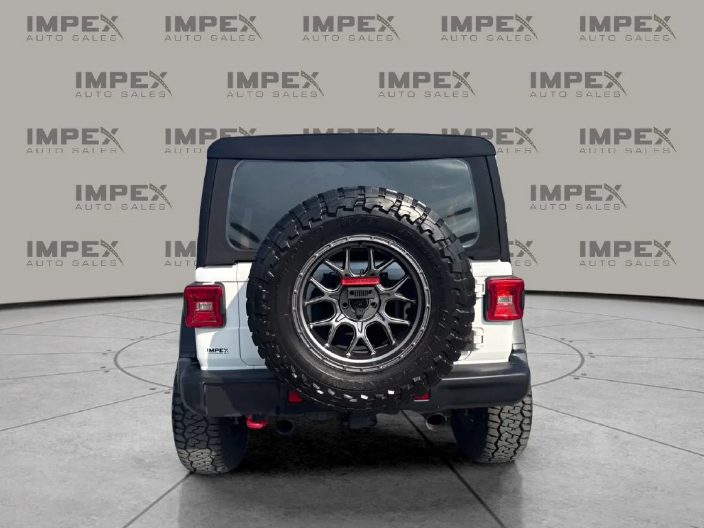 Used 2018 White Jeep Unlimited Rubicon image 4