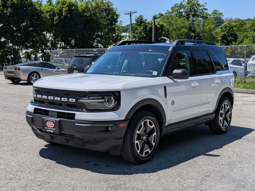 Used 2023 White Ford Outer Banks image 11