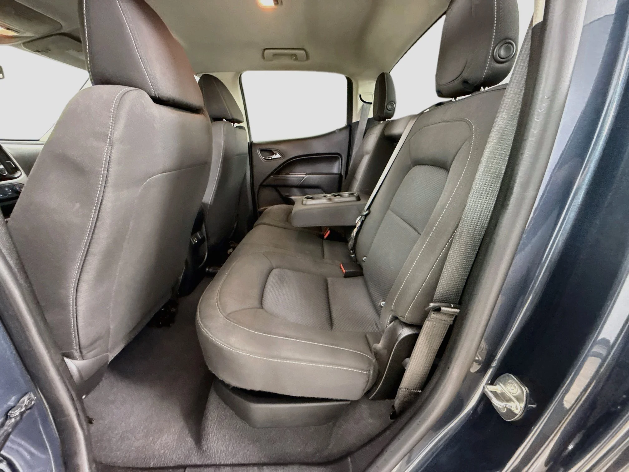 Used 2019 SHADOW GRAY METALLIC Chevrolet 2WD LT image 24