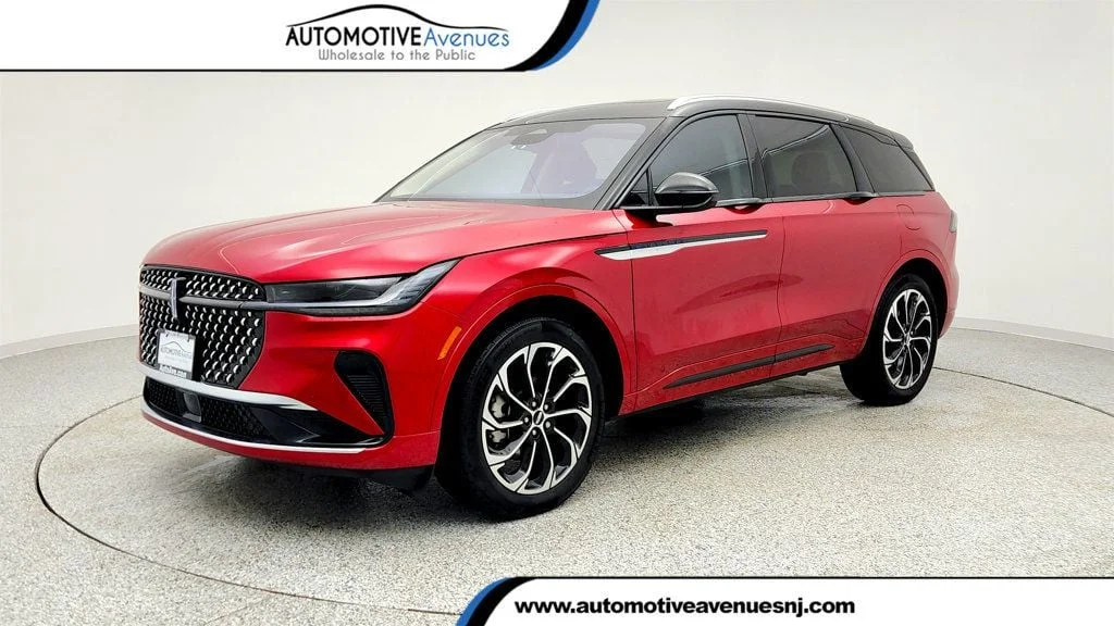2025 Lincoln Nautilus Reserve AWD's photo