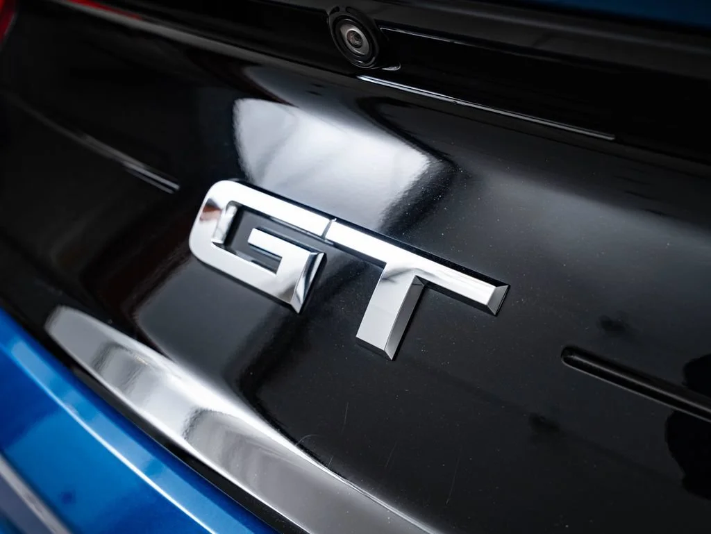 Used 2022 Atlas Blue Metallic Ford GT image 17