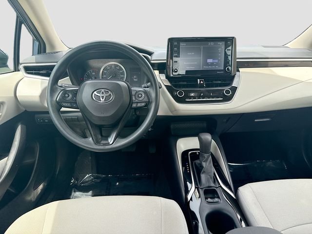 Used 2022  Toyota LE image 21