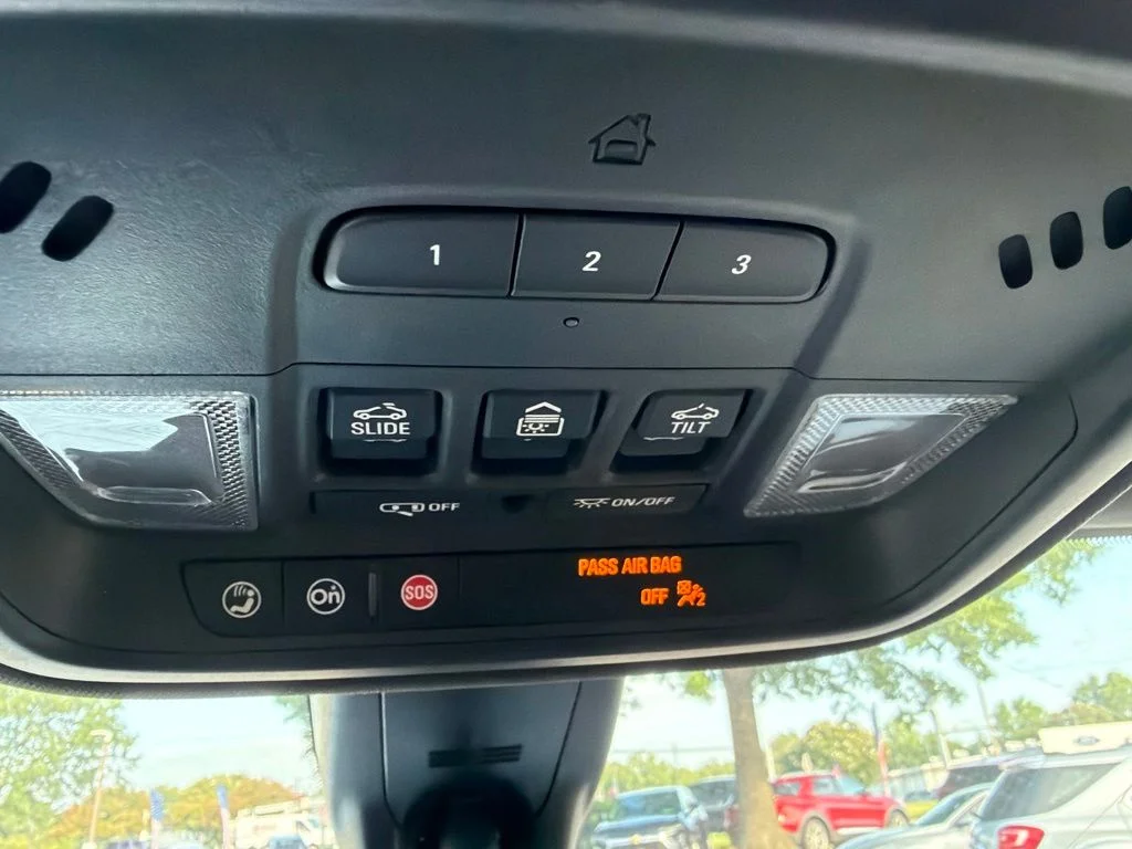 Used 2023 Black Chevrolet Premier image 20