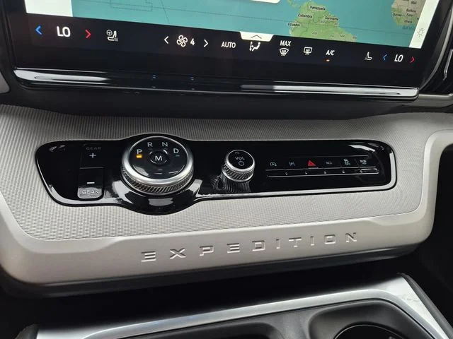 2025 Ford Expedition Active - Photo 29