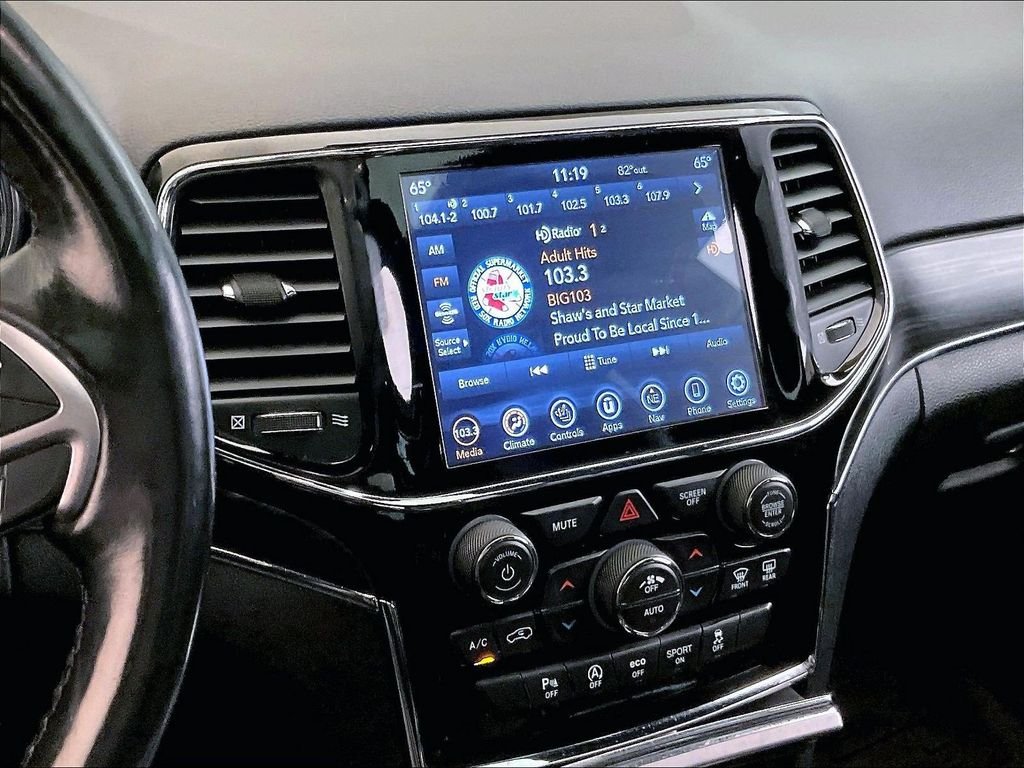 Used 2020 White Jeep Limited image 18