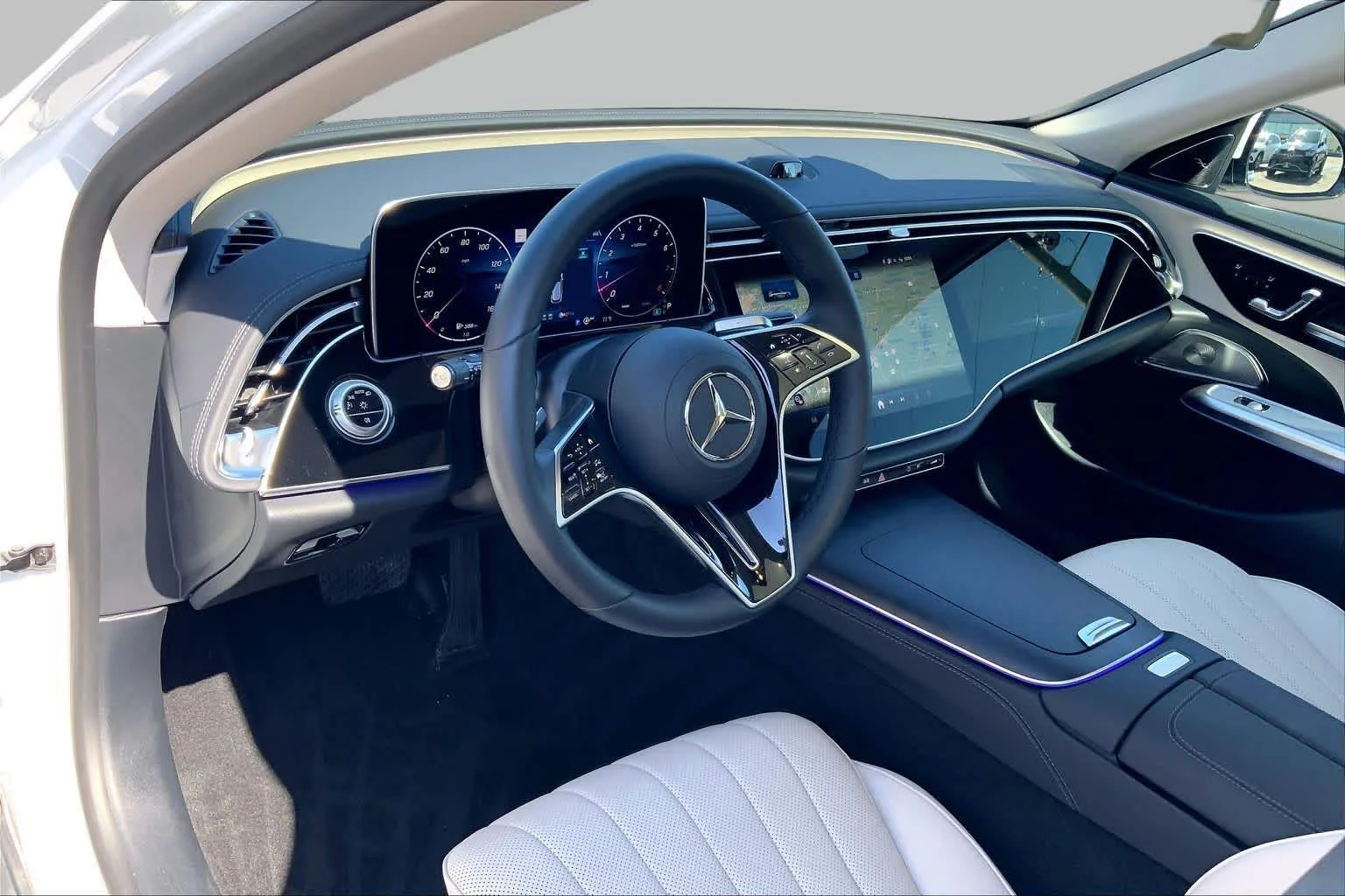 Certified Used 2025 MANUFAKTUR Moonlight White Metallic Mercedes-Benz E 450 image 16