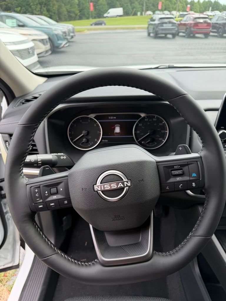 New 2026 Everest White Pearl TriCoat Nissan SV image 10
