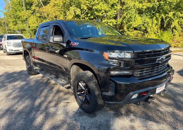 Used 2020 BLACK Chevrolet LT Trail Boss image 3