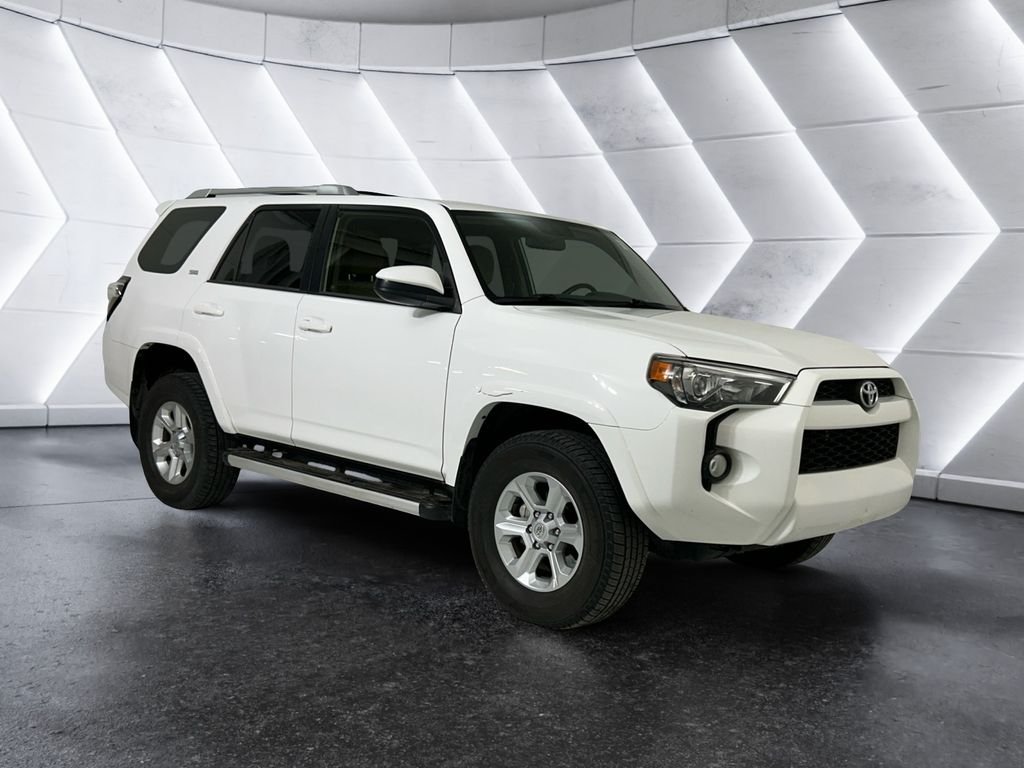 Used 2014 White Toyota SR5 image 1