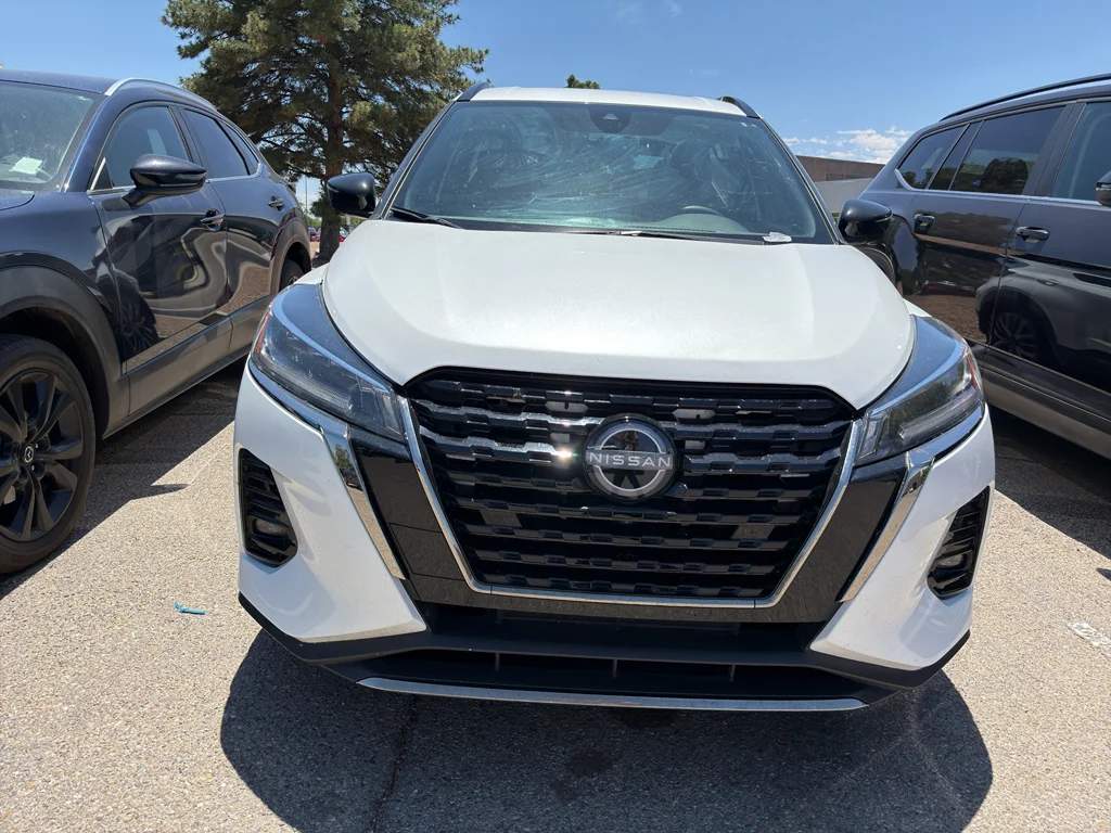 Used 2023 Qac - Aspen White Tr Nissan SR image 2