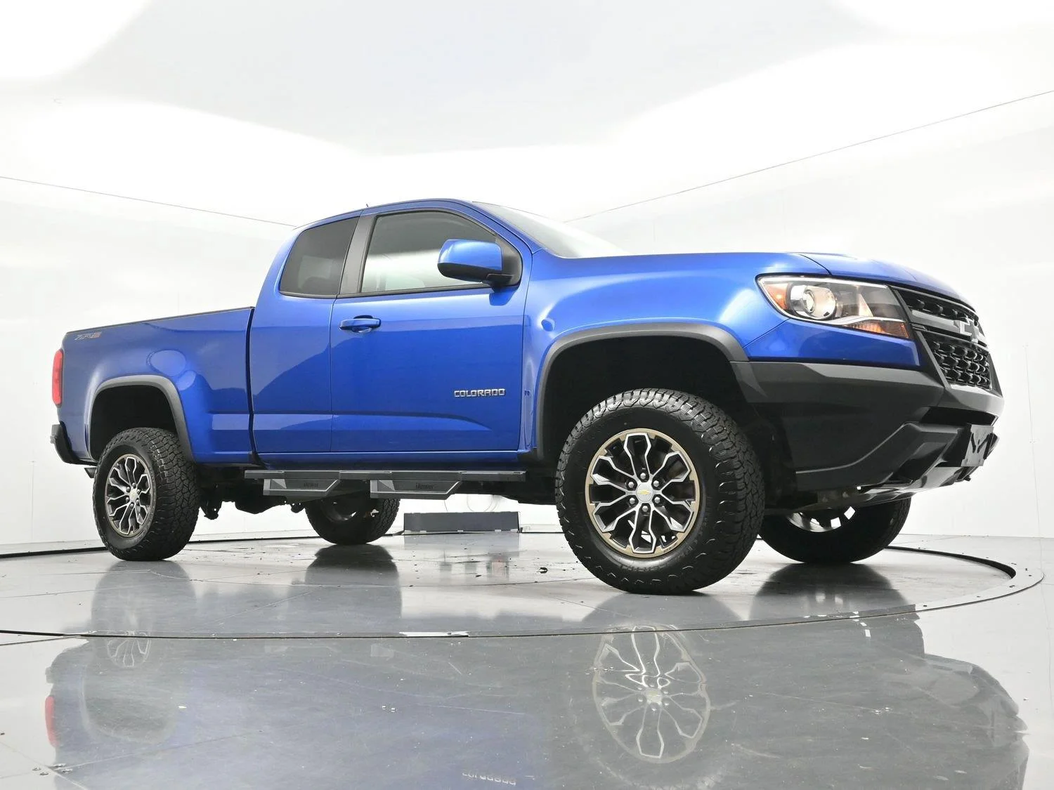 Used 2020 KINETIC BLUE METALLIC Chevrolet 4WD ZR2 image 44
