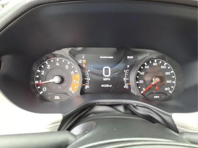 Used 2025 Silver Jeep Limited image 22