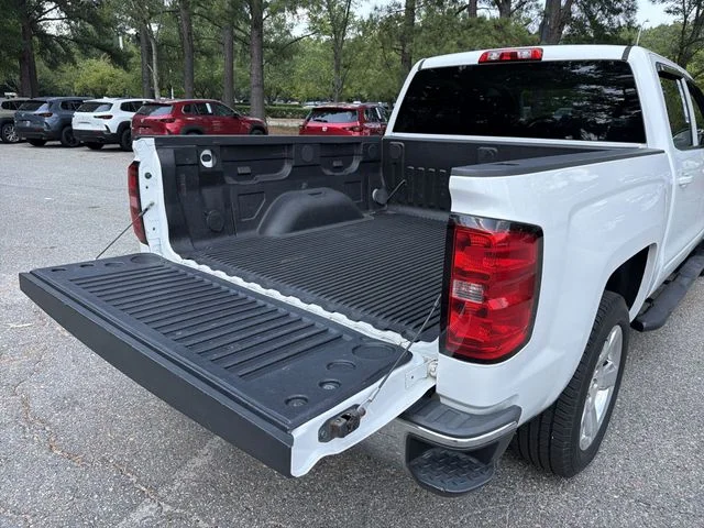 Used 2015 White Chevrolet LT image 26