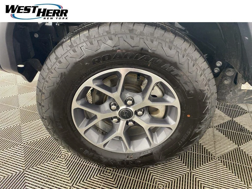 Used 2026 Bright White Clearcoat Jeep Sport S image 27
